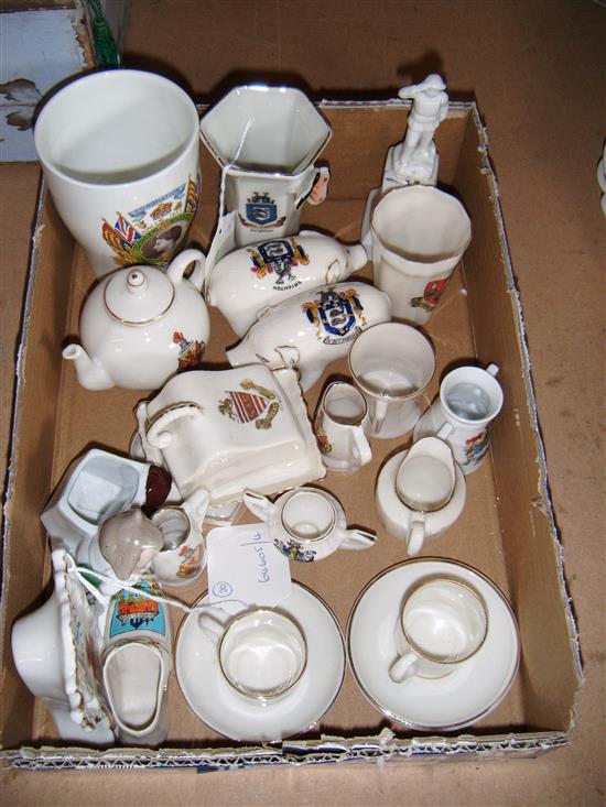 Collection of crested china, etc (20)